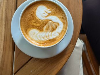 Flat White mit Latte Art
