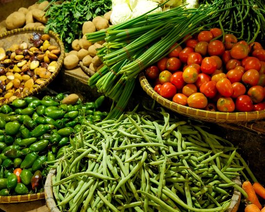Frisches Obst und Gemüse im Markt